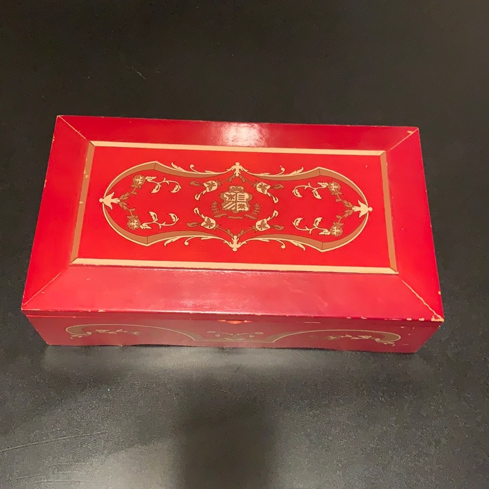 Princess Marcella Borghese Red Jewelry Music Box